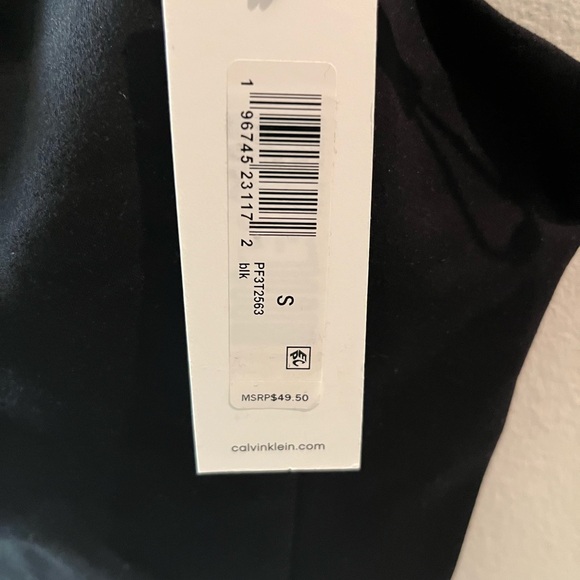 ⭐️ NWT - CALVIN KLEIN PERFORMANCE WOMENS LOW IMPACT CROP TOP - New with tags! - Picture 7 of 10